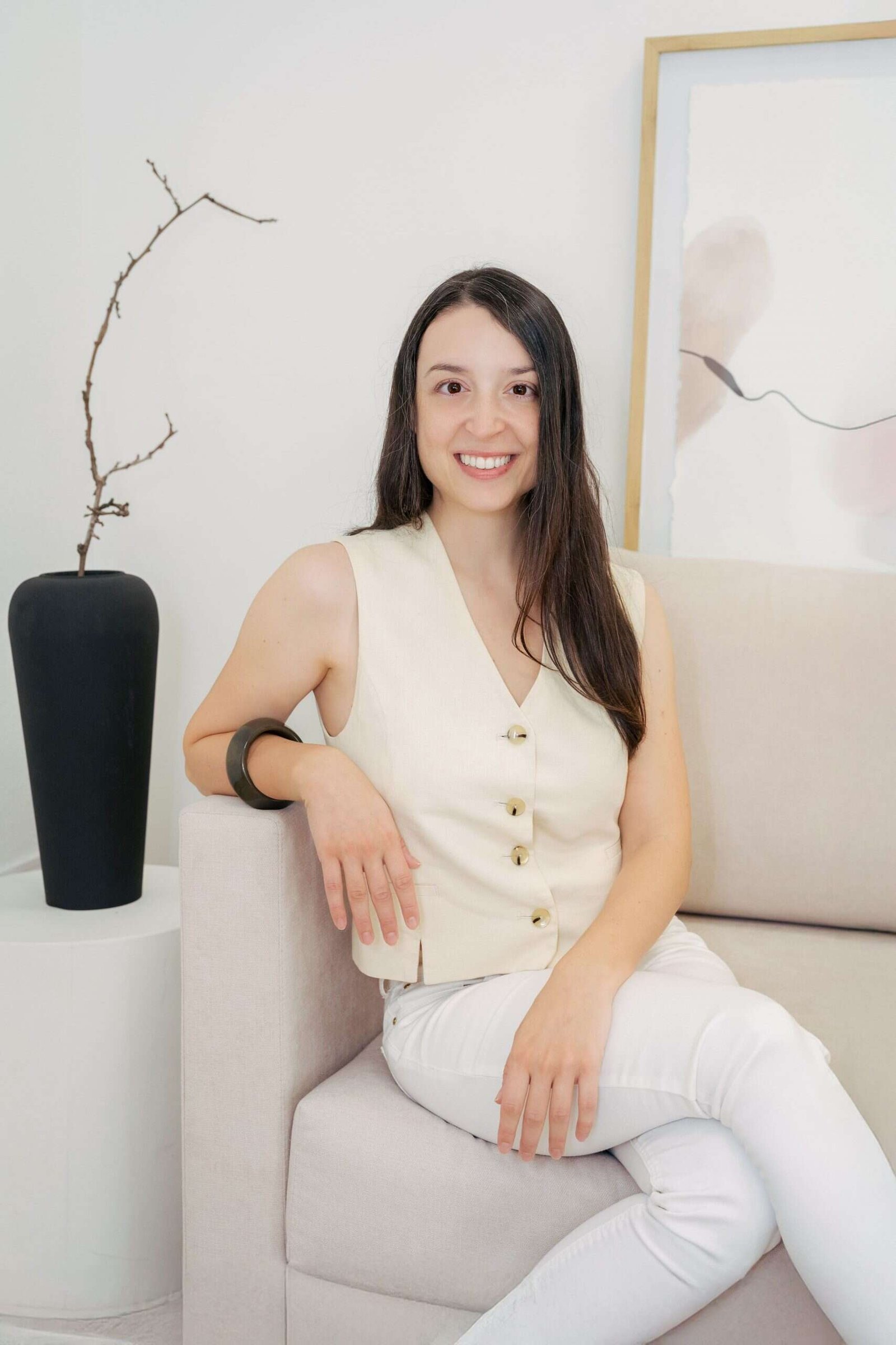 Psicóloga clínica en Madrid, co-directora de HONNE Psicoterapia, en consulta profesional